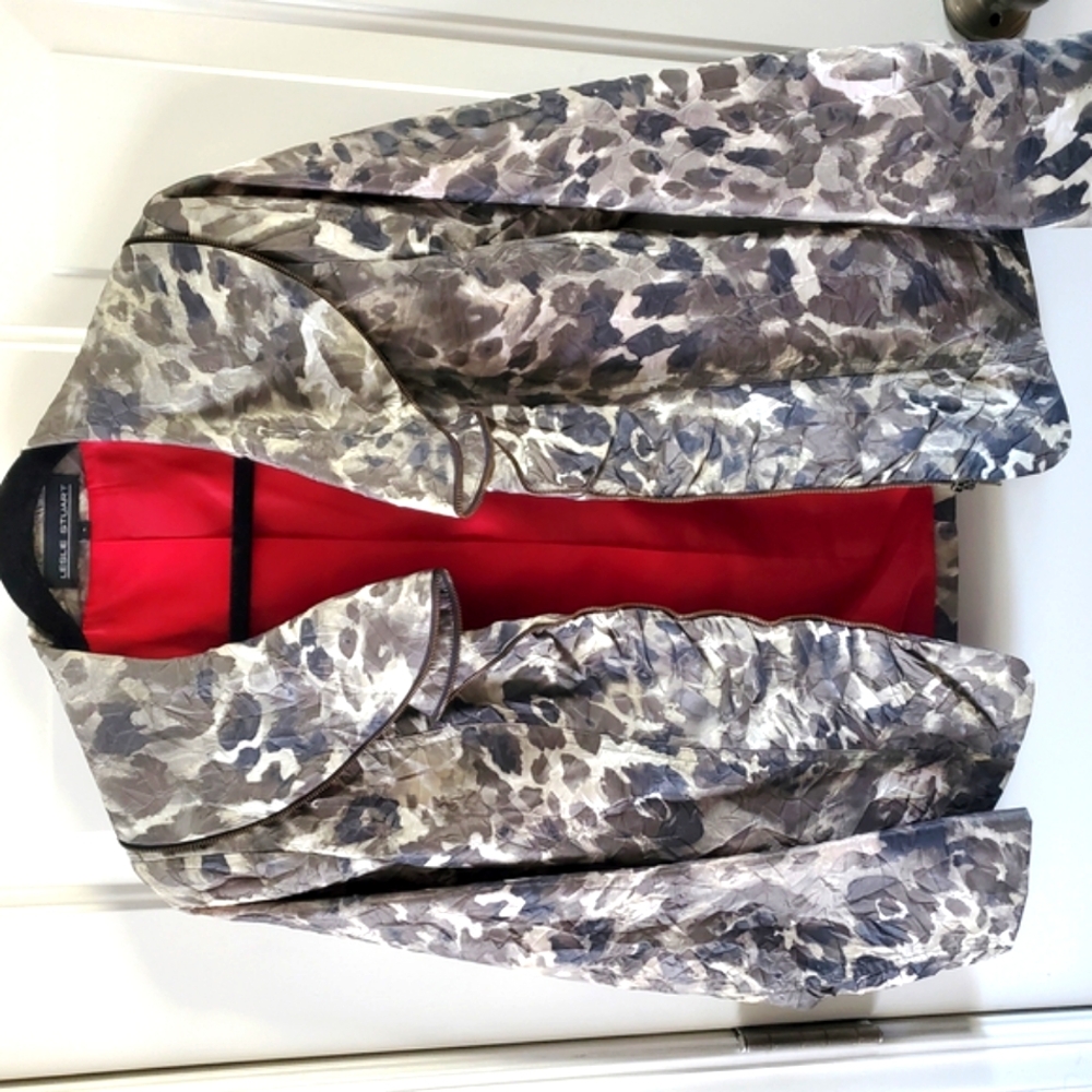 Camouflage Print Jacket with Red Lining